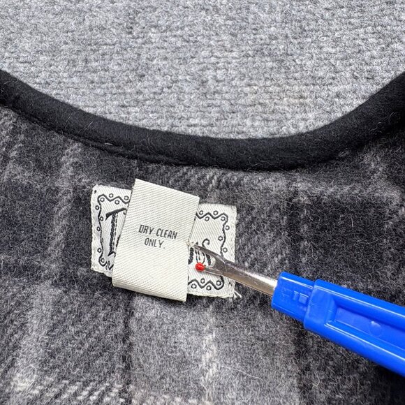 VTG Tantrums Vest Womens 2X Wool Blend Plaid‎ Leaf Embroidery & Pockets *Read - Picture 3 of 10